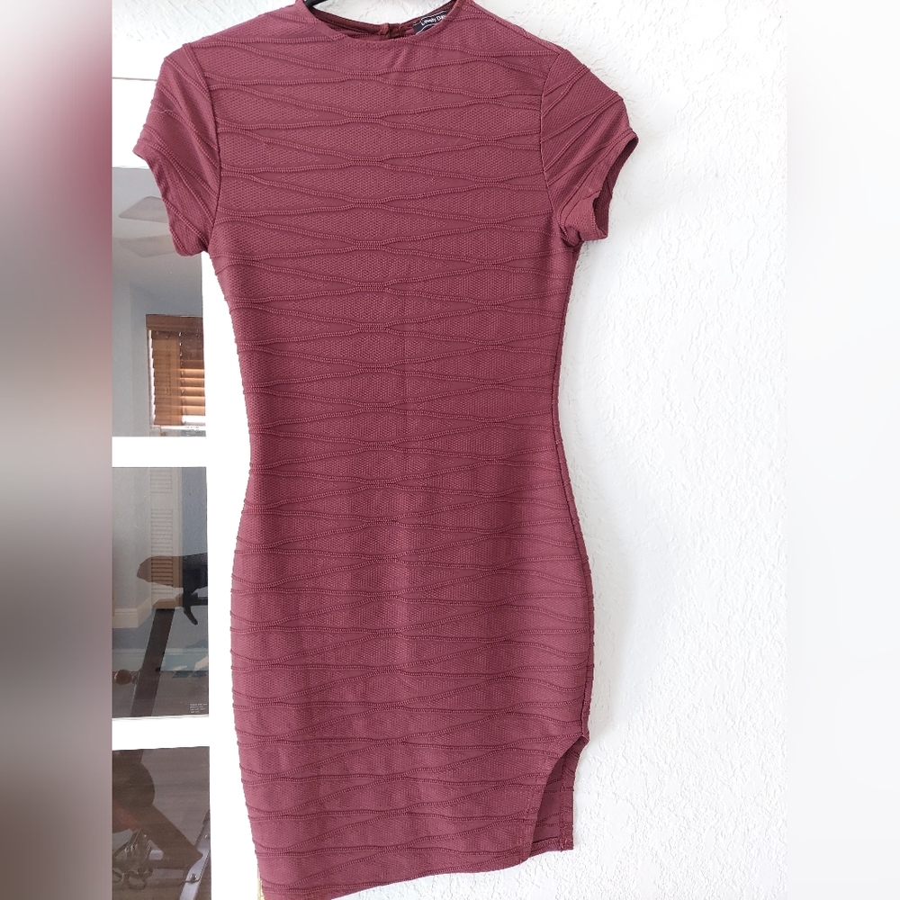 Lovely Day Maroon Bodycon Dress Size Small